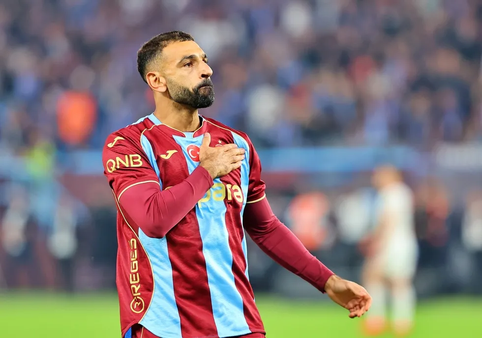 papara-parktan-gazzeye-destek-mesaji-tribunlerde-dikkat-ceken-pankart-1789850473314.jpg Trabzonspor taraftarlarından Gazze'ye destek: Galatasaray derbisinde tribünlerden “boykota devam” mesajı yükseldi - 1