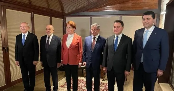 hakareti-ozgurluk-diye-savunanlarin-foyasi-ortaya-cikti-7li-koalisyon-liderlerinden-vatandasa-dava-yarisi-1682794789541.jpg Hakareti 'özgürlük' diye savunanların foyası ortaya çıktı! 7'li koalisyon liderlerinden vatandaşa dava yarışı - 1