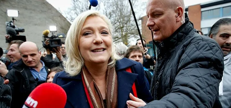 Aşırı sağcı Le Pen'e "yolsuzluk kıskacı"