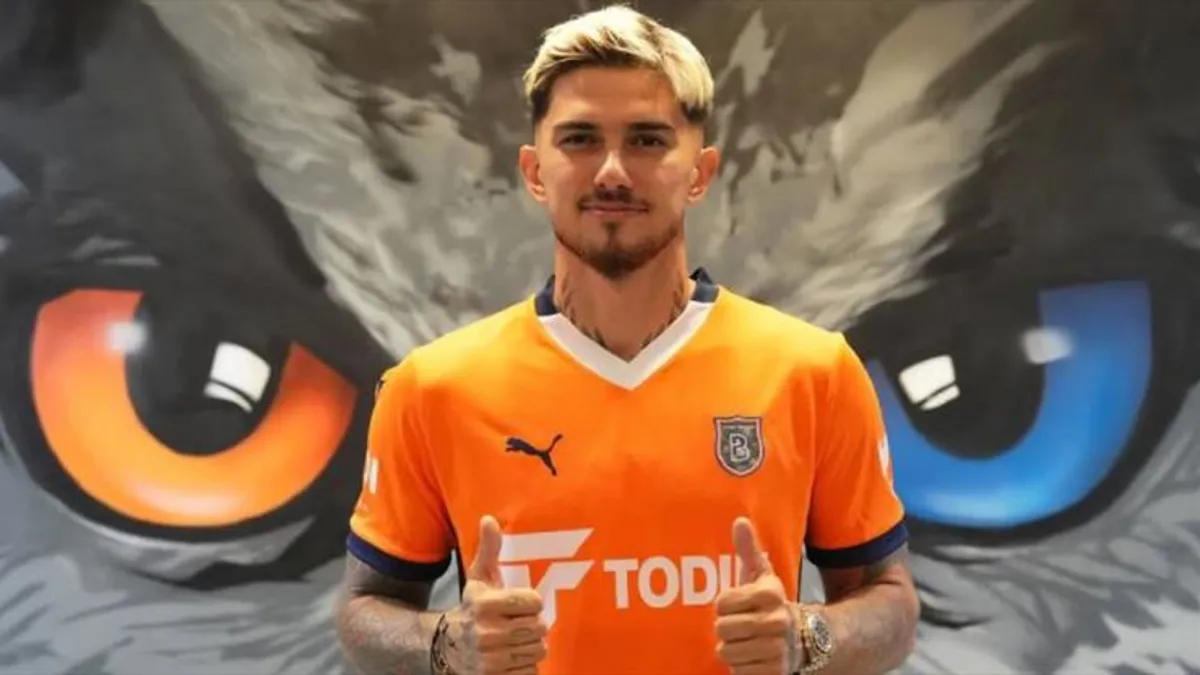 RAMS Başakşehir Berat Özdemir'i kadrosuna kattı