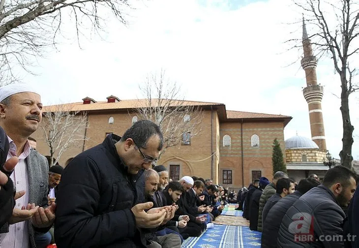 Türkiye Mehmetçik için tek yürek oldu! Her yer Türk bayrağıyla donatıldı