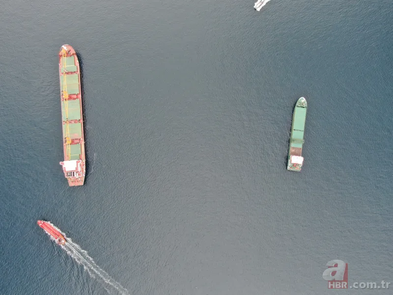 Zeytinburnu açıkları, gemi yoğunluğundan adeta limana döndü! 4