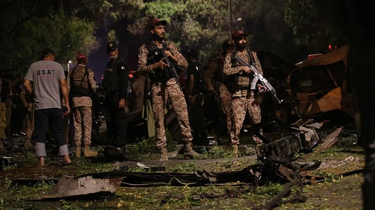 Pakistan'da patlama | 3 ölü 17 yaralı