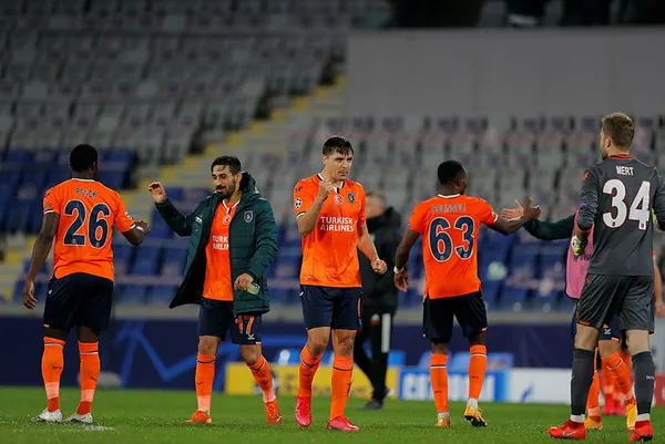 Başakşehir Şampiyonlar Ligi’nde Manchester United 2-1 mağlup etti