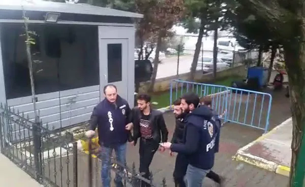 Vahşet! İnternette tanıştığı kişiler tarafından dövüldü - 1