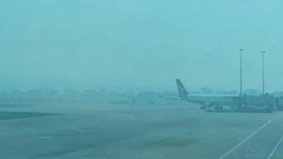 Yer: Melbourne Havaalanı! Bu görüntüler Türkiye’de olsa en çok CHP’liler sevinirdi