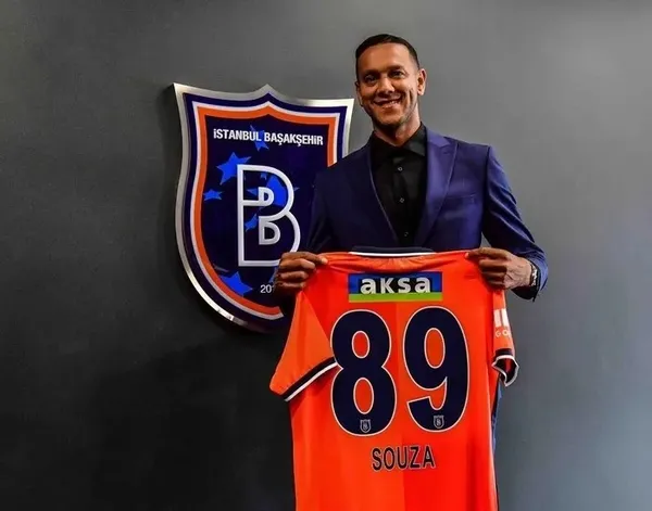 1704121143867.jpeg Josef de Souza yeniden Süper Lig'de! Rams Başakşehir'e imzayı attı - 1