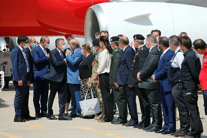 Başkan Erdoğan talimatı vermişti: Lübnan'a kritik ziyaret! Cumhurbaşkanı Yardımcısı Oktay: Türkiye sonuna kadar yardıma hazır - 1