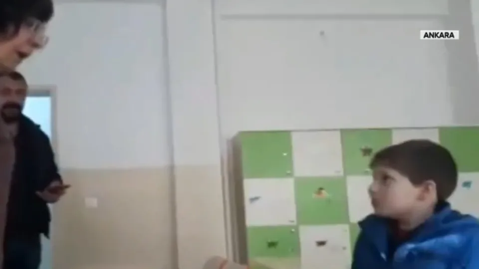 Son dakika: Ankara’daki ilkokulda o görüntüler olay olmuştu! Öğretmen hakkında flaş karar…