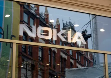 Finlandiya, Nokia’nın hissesini satın aldı