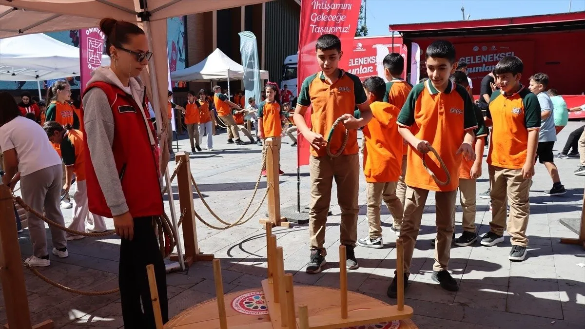 Geleneksel Oyunlar Tırı Erzincan'da!