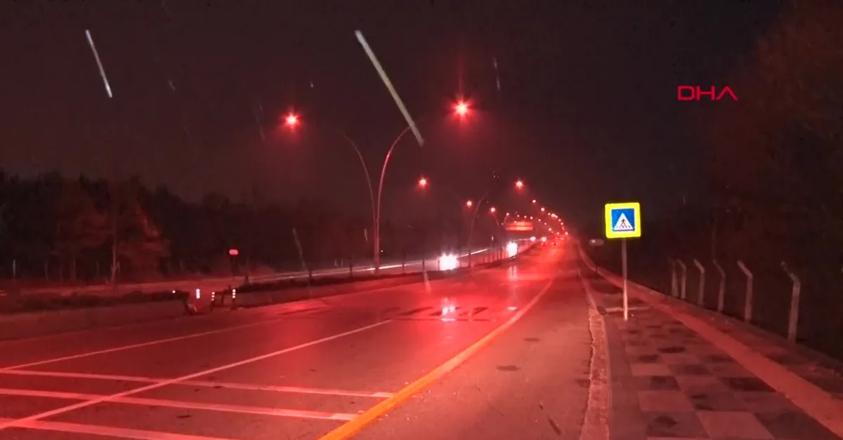 Başkente mevsimin ilk karı yağdı