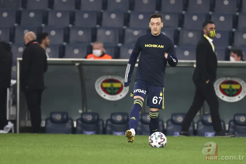 Arda Turan Fenerbahçe-Galatasaray maçı sonrası gözyaşlarına hakim olamadı! İşte o anlar... 2