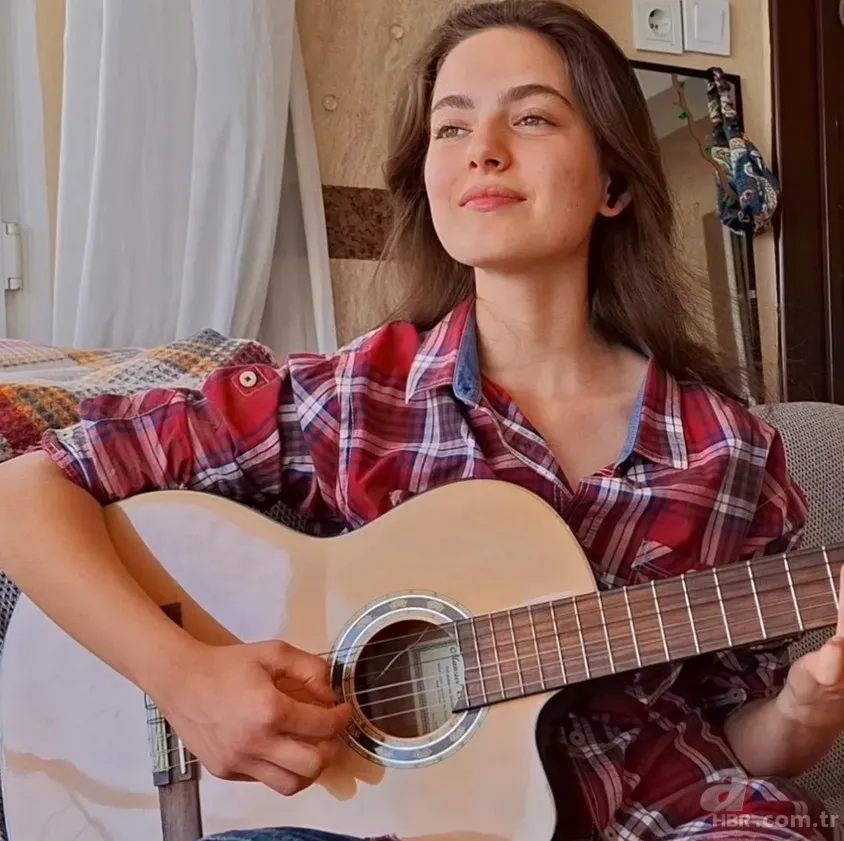 Yunan asıllı değilmiş! Taşacak Bu Deniz'in Eleni'si Ava Yaman bakın nereli çıktı! 4