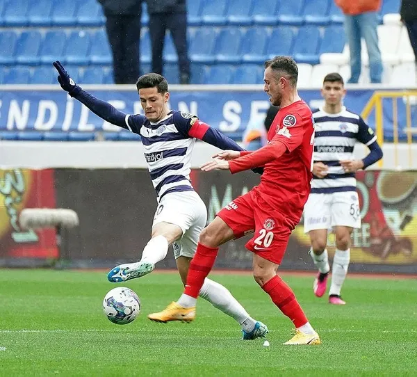 İstanbul derbisinde kazanan yok! Kasımpaşa 1 - 1 Ümraniyespor MAÇ SONUCU