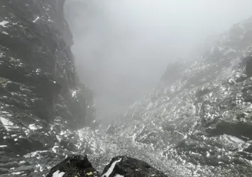 Kaçkar Dağları'na mevsimin ilk karı yağdı