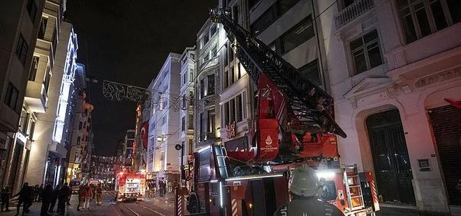 İstiklal Caddesi’nde otelde yangın paniği! Mahsur kalanları itfaiye ekipleri kurtardı