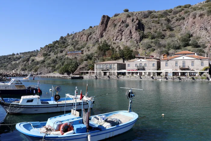 Assos 500 gün kapanacak! Tehlike oluşturan büyük kayalar için harekete geçildi