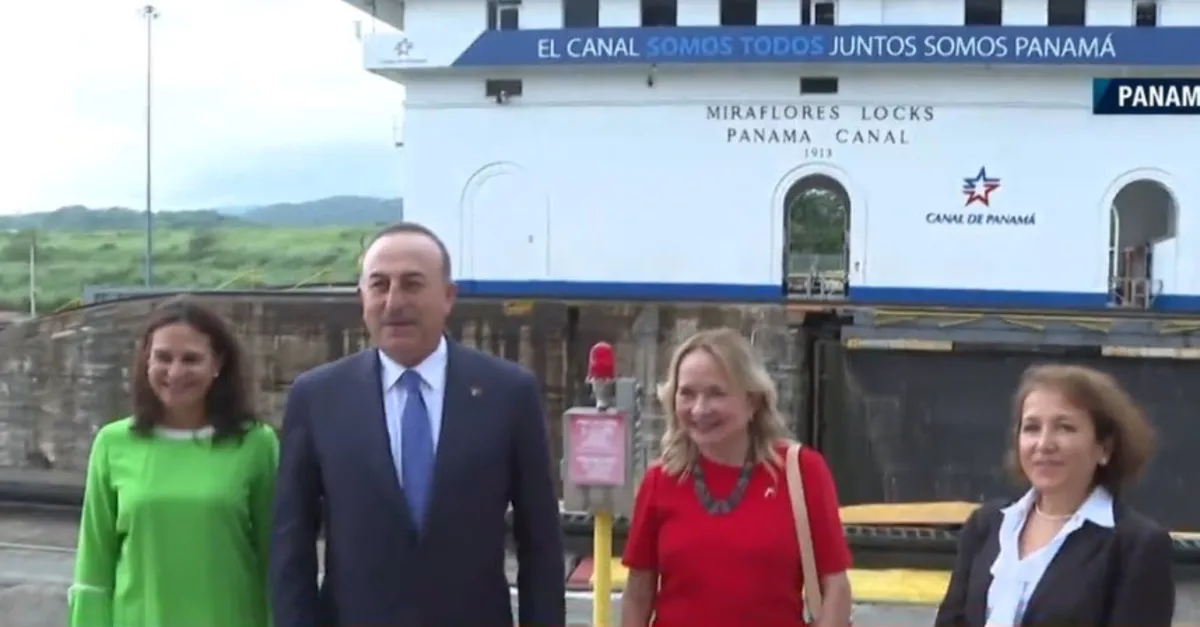 Bakan Çavuşoğlu Panama’da
