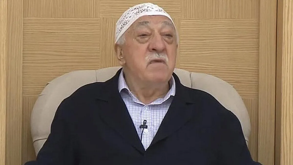 İhanetlerle dolu bir hayat! İşte teröristbaşı Fetullah Gülen'in kirli geçmişi