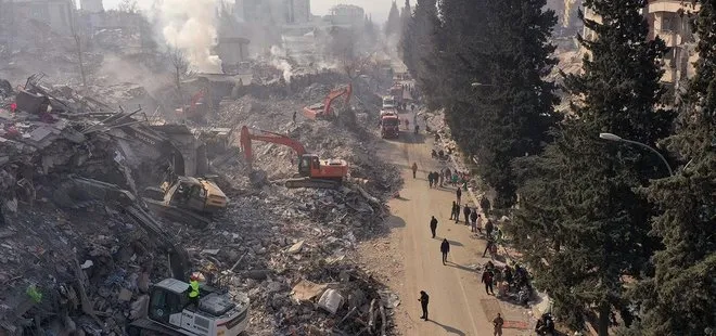 Asrın felaketinde binlerce bina yıkılmıştı! Uluslararası gazeteciler izlenimlerini aktardı: Depreme dayanıklı modern bina ve tesislerin kurulması takdire şayan