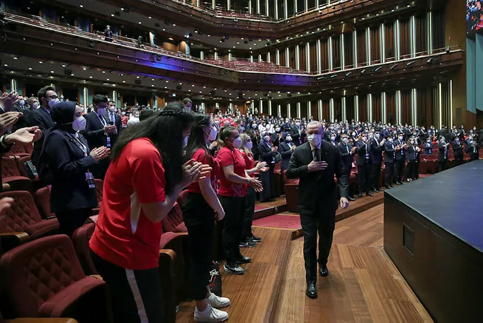 Son dakika: Başkan Erdoğan'dan ABD'ye yanıt: Böyle konuşmasın diyorlar zulme alkış mı tutayım? - 8