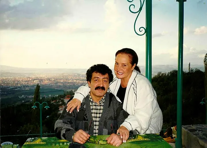 Muhterem Nur kimdir, kaç yaşında, nereli? Müslüm Gürses eşi Muhterem Nur kim?