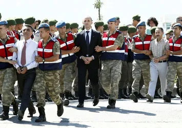 Suikast timinin ayak oyunlarına mahkeme tokadı