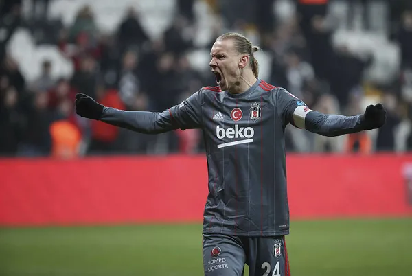 Göztepe teknik direktörü El Maestro: Penaltılarla kaybetmek üzüntü verici