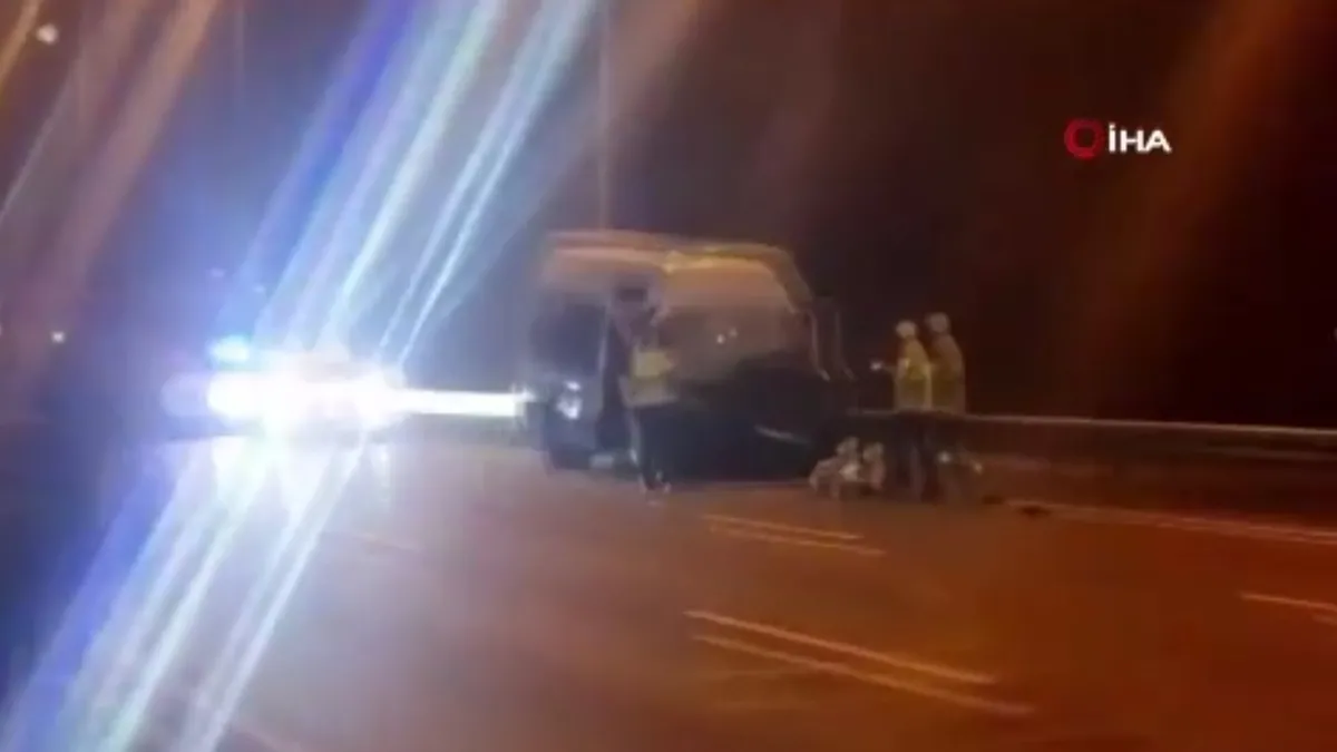 Başkentte servis aracı kamyon ile çarpıştı: 1 kişi yaralandı