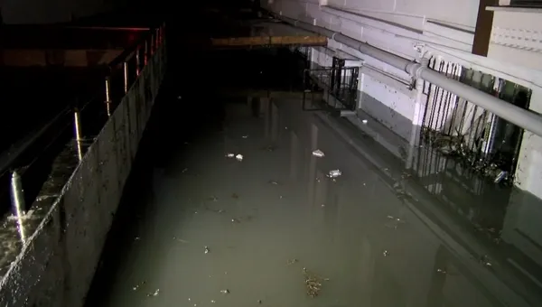 Evini su basan vatandaştan İBB’ye sert tepki: İSKİ ve belediye çalışmıyor herkes şikayetçi