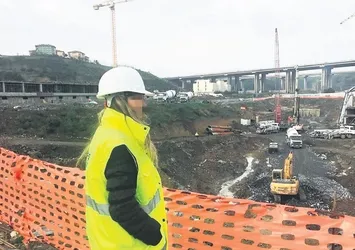 Hem tacize uğradı hem işinden oldu