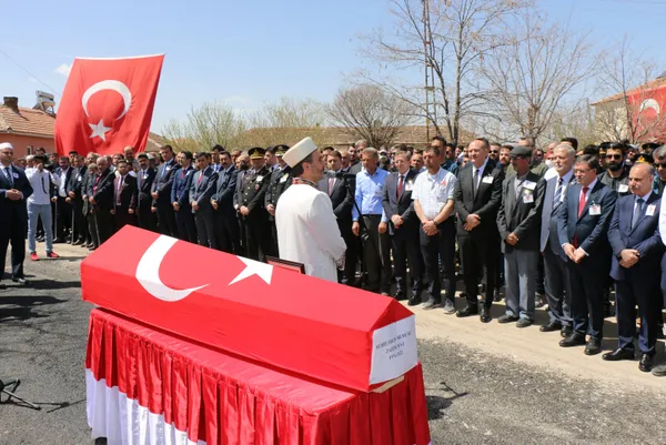 Şehit polis Zafer Mat, Yozgat'ta son yolculuğa uğurlandı - 5