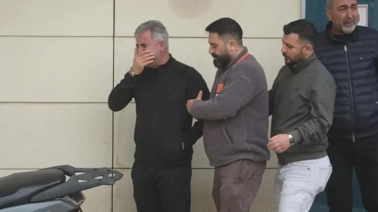 sifa-ararken-canindan-oldu-26-yasindaki-gencin-aci-sonu-1775217121691.jpeg Şifa ararken canından oldu! 26 yaşındaki gencin acı sonu - 4