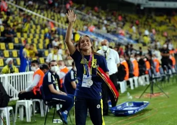 Buse Naz Çakıroğlu Kadıköy’de