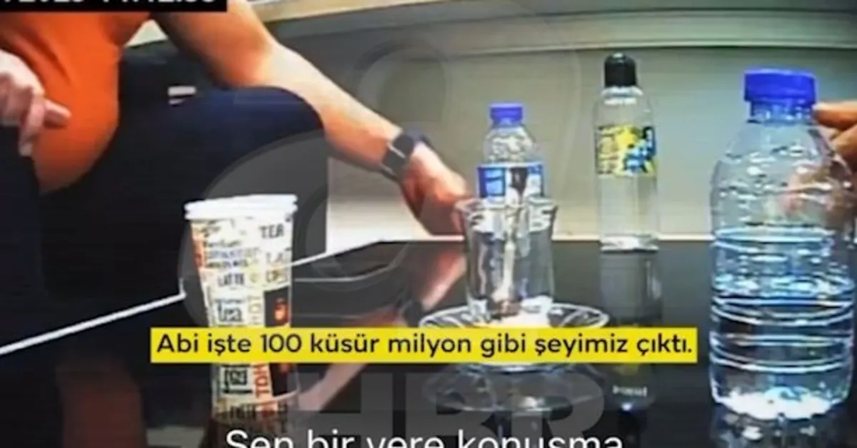 Baklava kutusundaki rüşvet anı kameralarda!