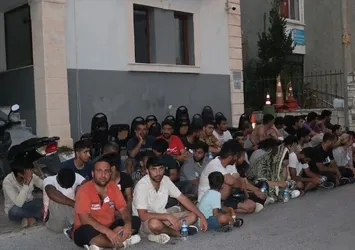 İzmir’de Yunan zulmü! 96 göçmen kurtarıldı