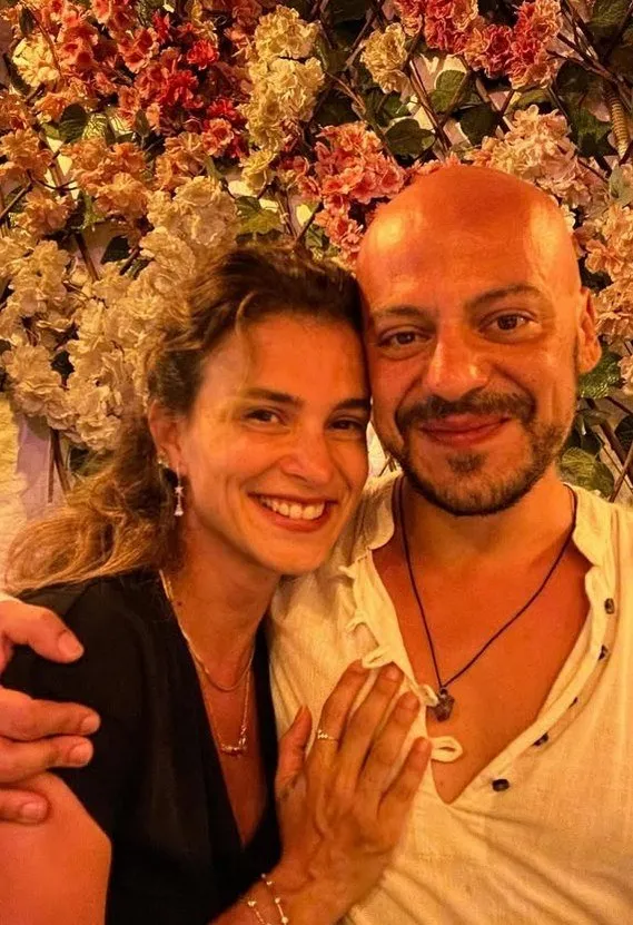 Survivor’dan elenen Pınar Saka’nın müzisyen eşinden romantik paylaşım