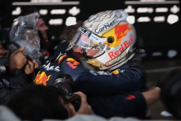 Max Verstappen, 2022 Formula 1 Dünya Şampiyonu oldu!