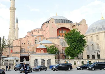 Ayasofya ve Sultanahmet'te sürpriz misafir
