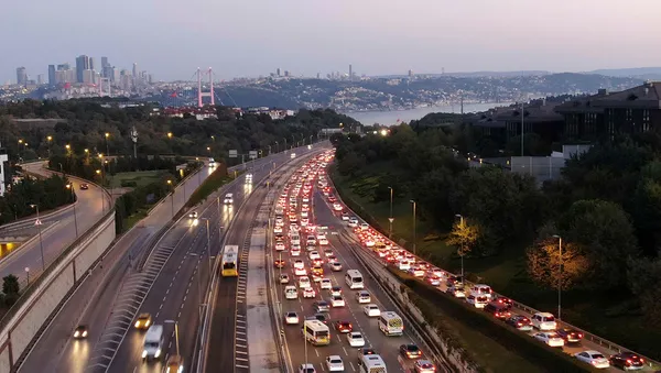 İstanbul haftanın ilk iş gününe yoğun trafikle başladı - 2