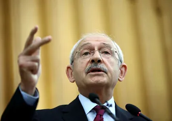 CHP'de taşlar yerinden oynadı