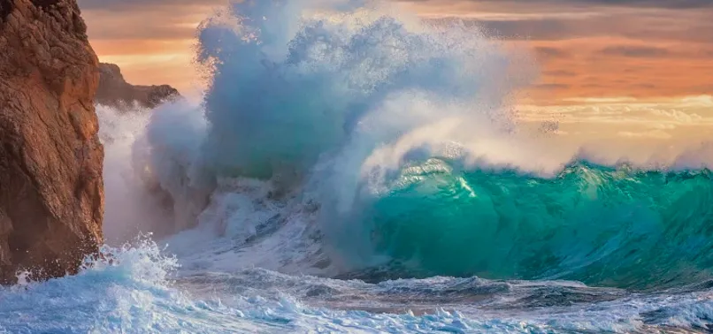 Bilim insanları Tonga'daki yanardağ patlamasının ürettiği okyanus iç dalgalarını keşfetti