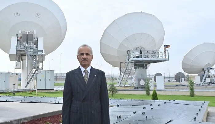 Afrika’nın sesi Türksat’ta! Nijer devlet televizyonu yayınlarını TÜRKSAT uydularına taşıdı