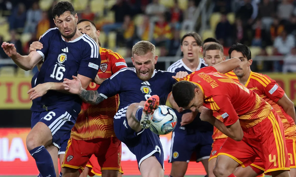 iskocya-kuzey-makedonya-engelini-2-golle-asti-1791060484512.jpg İskoçya, Kuzey Makedonya engelini 2 golle aştı - 2