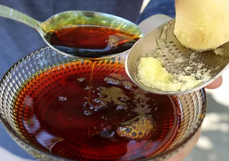 Toksinleri atan mucize ikili! Pekmeze 1 kaşık bundan ekleyin! Eskiler hep tüketirdi...