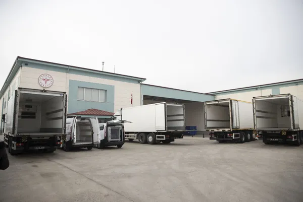 Son dakika: Türkiye’deki koronavirüs aşılarında flaş gelişme! CoronaVac aşılarının sevkiyat TIR’ları böyle görüntülendi