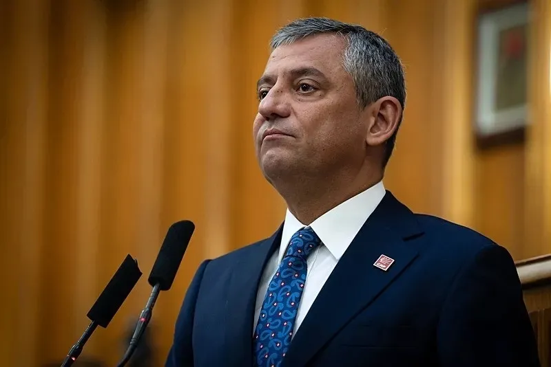 Özgür Özel Kur'an-ı Kerim'i hedef alan Deniz Göktaş'a destek çıktı: Güzel reaksiyon alıyor, hepimiz güldük - 2