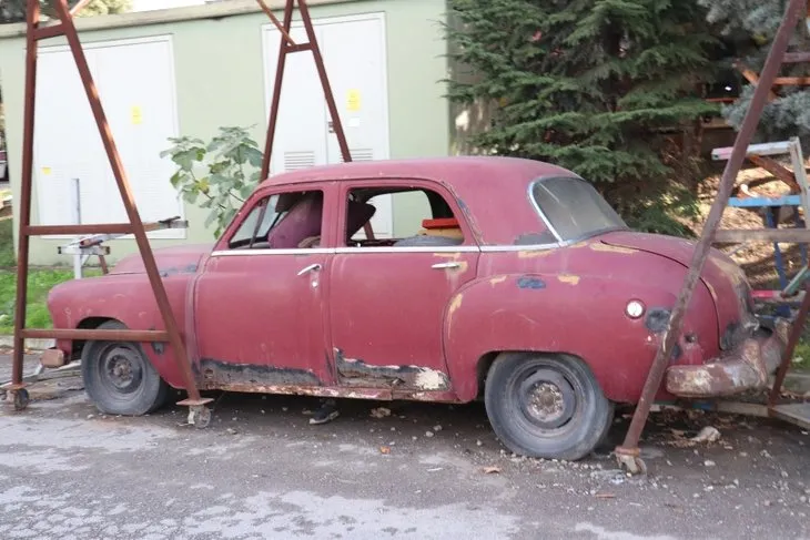 1964 model Chevrolet İmpala’yı evinin balkonunda yapmaya başladı! Kendi imkanlarıyla 1 senede bitirdi