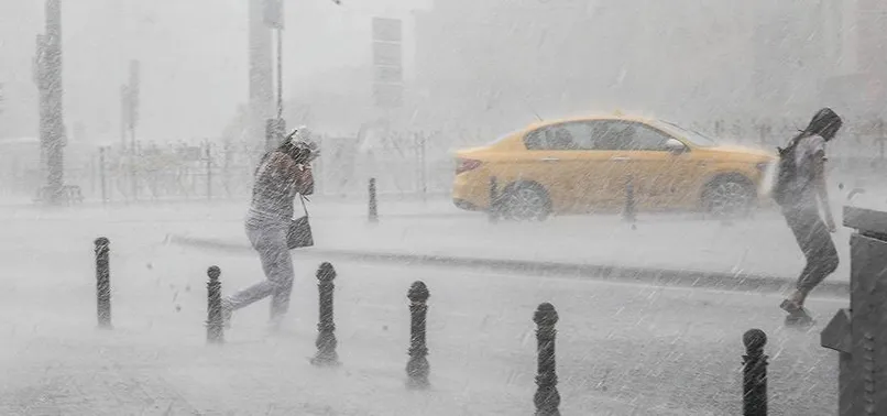 İstanbul'da sıcaklık 15 derece birden düştü